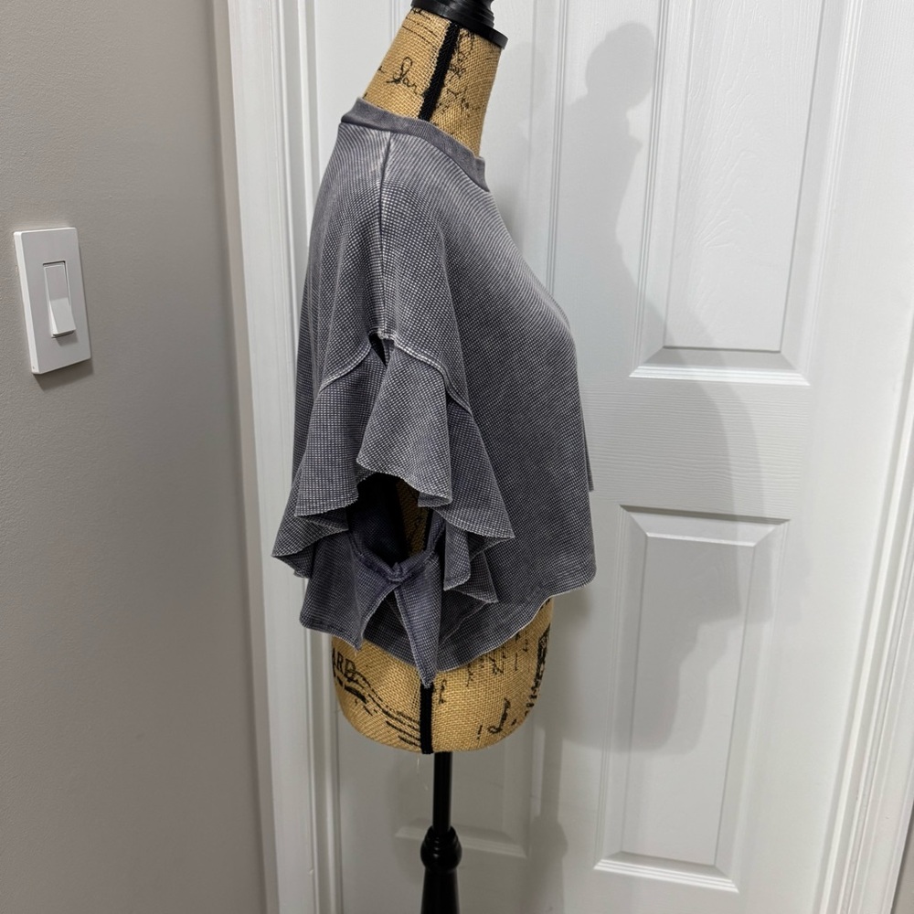 Altar’d State Textured Very Oversized Cropped Tee - Picture 4 of 9